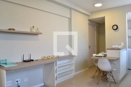 Sala de apartamento para alugar com 1 quarto, 38m² em Centro, Curitiba