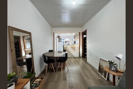 Sala de casa à venda com 2 quartos, 180m² em Santos Dumont, São Leopoldo