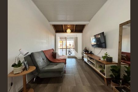 Sala de casa à venda com 2 quartos, 180m² em Santos Dumont, São Leopoldo