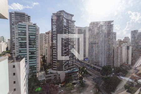 Vista de apartamento à venda com 2 quartos, 74m² em Indianópolis, São Paulo