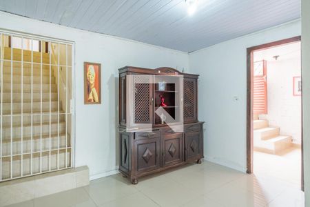 Sala de casa à venda com 3 quartos, 300m² em Vila Nova, Porto Alegre