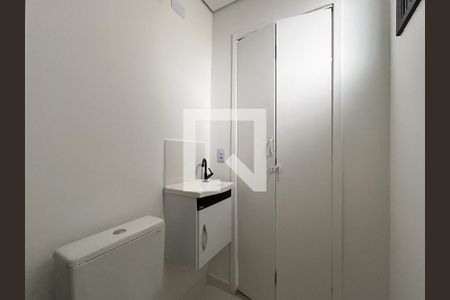 Banheiro de apartamento para alugar com 1 quarto, 52m² em Vila Buenos Aires, São Paulo