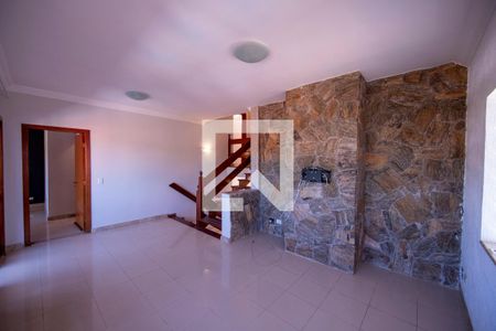 Sala de Estar de casa de condomínio para alugar com 4 quartos, 386m² em Morada das Flores (aldeia da Serra), Barueri