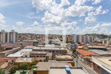 Vista da Sala de apartamento para alugar com 2 quartos, 64m² em Ipiranga, Belo Horizonte