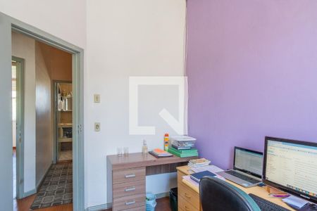 Quarto 1 de casa à venda com 4 quartos, 200m² em Medianeira, Porto Alegre