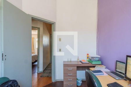 Quarto 1 de casa à venda com 4 quartos, 200m² em Medianeira, Porto Alegre