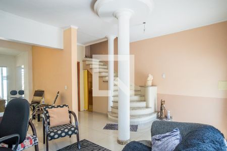 Sala de casa à venda com 4 quartos, 200m² em Medianeira, Porto Alegre