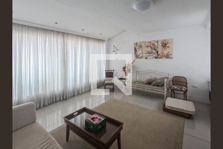 Sala de casa à venda com 4 quartos, 250m² em Jardim Santo Elias, São Paulo