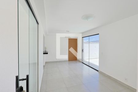 Sala de apartamento à venda com 2 quartos, 180m² em Alvorada, Belo Horizonte