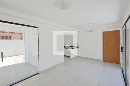 Sala de apartamento à venda com 2 quartos, 180m² em Alvorada, Belo Horizonte