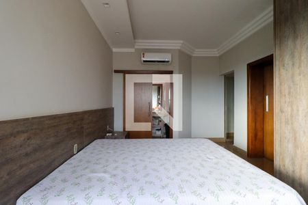 Suíte 1 de casa para alugar com 4 quartos, 586m² em Jardim Sumare, Ribeirão Preto