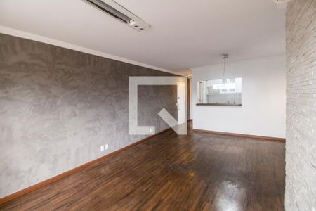 Sala de TV de apartamento à venda com 3 quartos, 110m² em Alphaville, Santana de Parnaíba