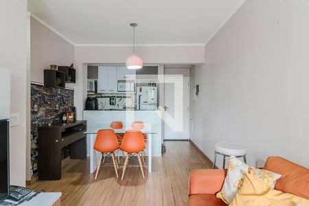 Sala de apartamento para alugar com 2 quartos, 57m² em Vila Gomes, São Paulo