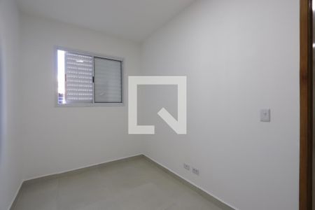 Quarto 2 de apartamento para alugar com 2 quartos, 40m² em Vila Lucia, São Paulo