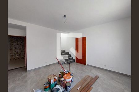 Sala de casa para alugar com 2 quartos, 86m² em Jardim Sabara, São Paulo