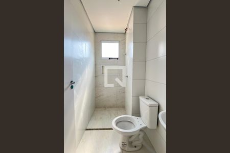 Banheiro de apartamento para alugar com 1 quarto, 39m² em Vila Mangalot, São Paulo