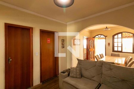 Sala de TV de casa à venda com 4 quartos, 550m² em Céu Azul, Belo Horizonte