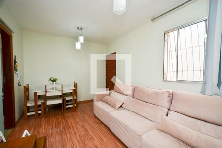 Sala de estar de apartamento para alugar com 3 quartos, 70m² em Santa Efigênia, Belo Horizonte