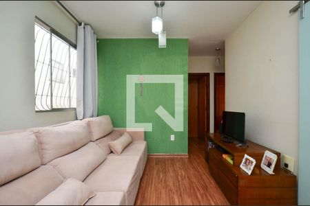 Sala de estar de apartamento para alugar com 3 quartos, 70m² em Santa Efigênia, Belo Horizonte