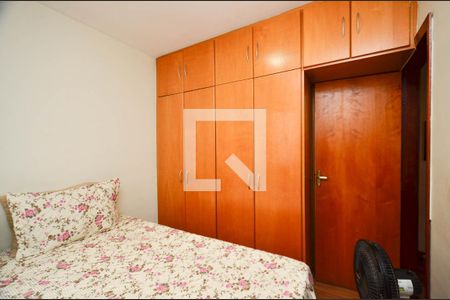 Quarto1 de apartamento para alugar com 3 quartos, 70m² em Santa Efigênia, Belo Horizonte