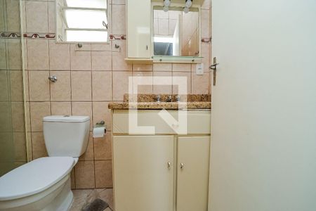 Banheiro de apartamento à venda com 1 quarto, 55m² em Jardim São Pedro, Porto Alegre