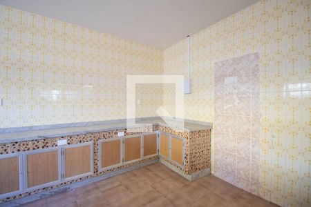 Cozinha de casa para alugar com 1 quarto, 50m² em Mutondo, São Gonçalo