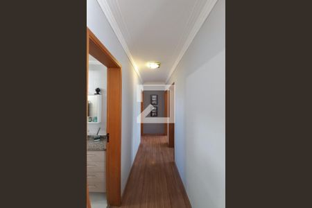 Corredor de apartamento à venda com 3 quartos, 82m² em Jardim do Lago, Campinas