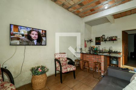 Sala de casa para alugar com 2 quartos, 72m² em Costa E Silva, Porto Alegre