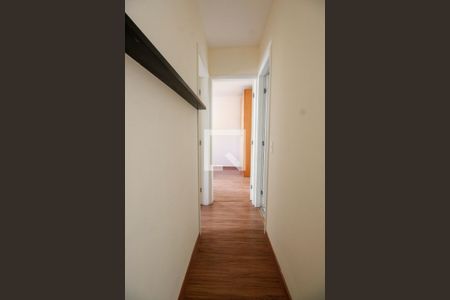 Corredor de apartamento para alugar com 2 quartos, 50m² em Parque Munhoz, São Paulo