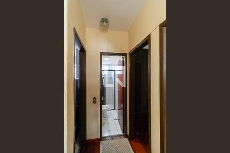 Corredor de apartamento à venda com 2 quartos, 45m² em Carlos Prates, Belo Horizonte