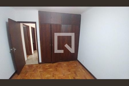 Quarto 2 de casa à venda com 3 quartos, 180m² em Jabaquara, São Paulo