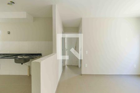 Sala de apartamento para alugar com 2 quartos, 45m² em Vargem Pequena, Rio de Janeiro