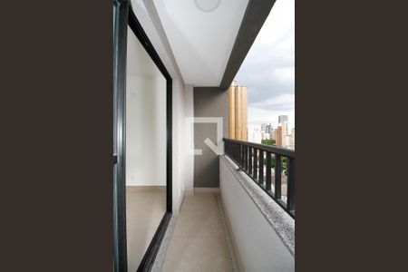 Varanda de kitnet/studio para alugar com 1 quarto, 30m² em Pinheiros, São Paulo