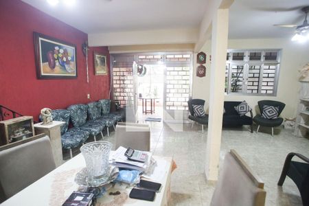 Sala de casa à venda com 4 quartos, 715m² em Taquara, Rio de Janeiro