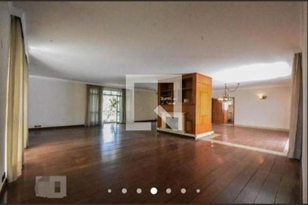 Casa à venda com 4 quartos, 635m² em Jardim Marajoara, São Paulo
