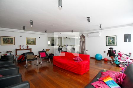 Sala de Estar de casa à venda com 7 quartos, 400m² em Sumarezinho, São Paulo