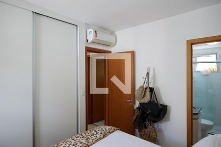 Suíte  de apartamento à venda com 2 quartos, 64m² em Centro, Belo Horizonte