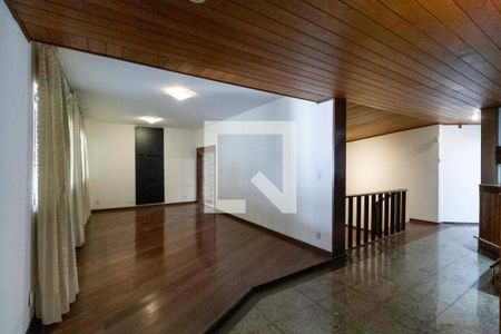 Sala 1 de casa para alugar com 4 quartos, 680m² em Dona Clara, Belo Horizonte