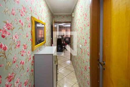 Corredor de casa à venda com 4 quartos, 99m² em Vila Fatima, São Paulo