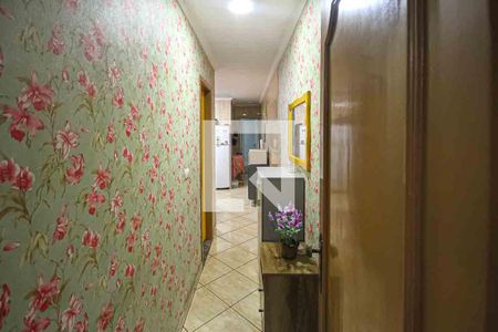 Corredor de casa à venda com 4 quartos, 99m² em Vila Fatima, São Paulo