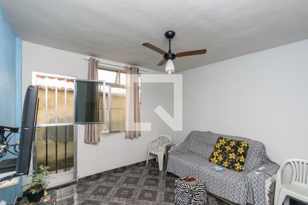 Sala de apartamento à venda com 2 quartos, 54m² em Olaria, Rio de Janeiro