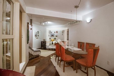 Sala de casa à venda com 3 quartos, 306m² em Santo Antônio, Porto Alegre