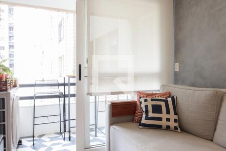 Sala de apartamento à venda com 2 quartos, 60m² em Moema, São Paulo