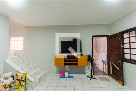 Sala de casa à venda com 4 quartos, 101m² em Vila Palmeiras, São Paulo