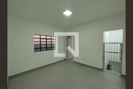 Sala  de casa para alugar com 2 quartos, 130m² em Vila Brasilio Machado, São Paulo