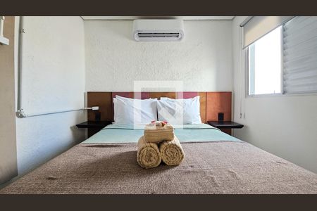 Sala / Quarto de kitnet/studio para alugar com 1 quarto, 25m² em Vila Santana, São Paulo