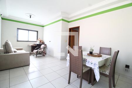 Sala de apartamento para alugar com 3 quartos, 1125m² em Saraiva, Uberlândia