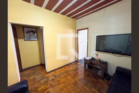 Sala de casa à venda com 4 quartos, 97m² em Centro, Contagem