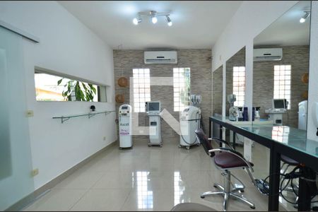 Sala de estar /casa1 de casa à venda com 4 quartos, 300m² em Pompéia, Belo Horizonte