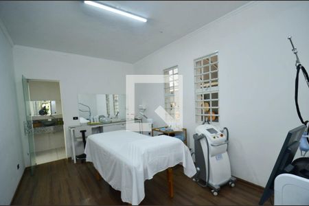 Quarto casa1 de casa à venda com 4 quartos, 300m² em Pompéia, Belo Horizonte
